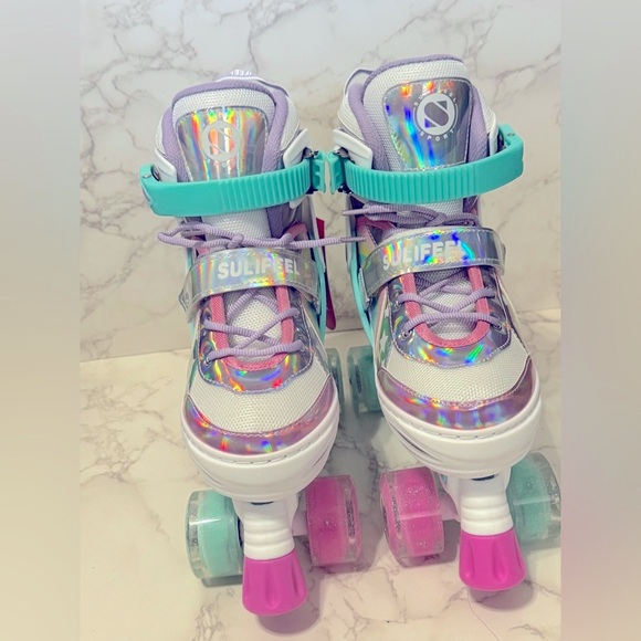 SULIFEEL Rainbow Unicorn Size Adjustable Light up Roller Skates Medium (3Y-6Y) - Picture 3 of 8
